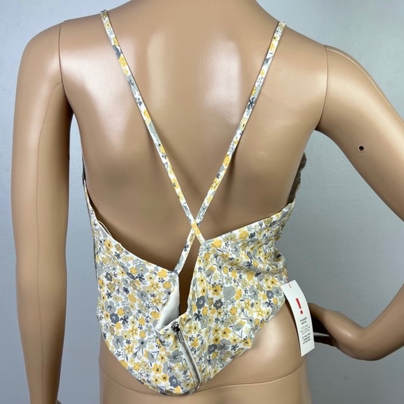 NEW BARDOT REVOLVE YELLOW FLORAL PRINT DRAWSTRING CROP TOP - Picture 7 of 8